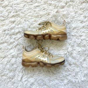 Nike Womens 2019 Vapormax Cream and Gold Sneakers